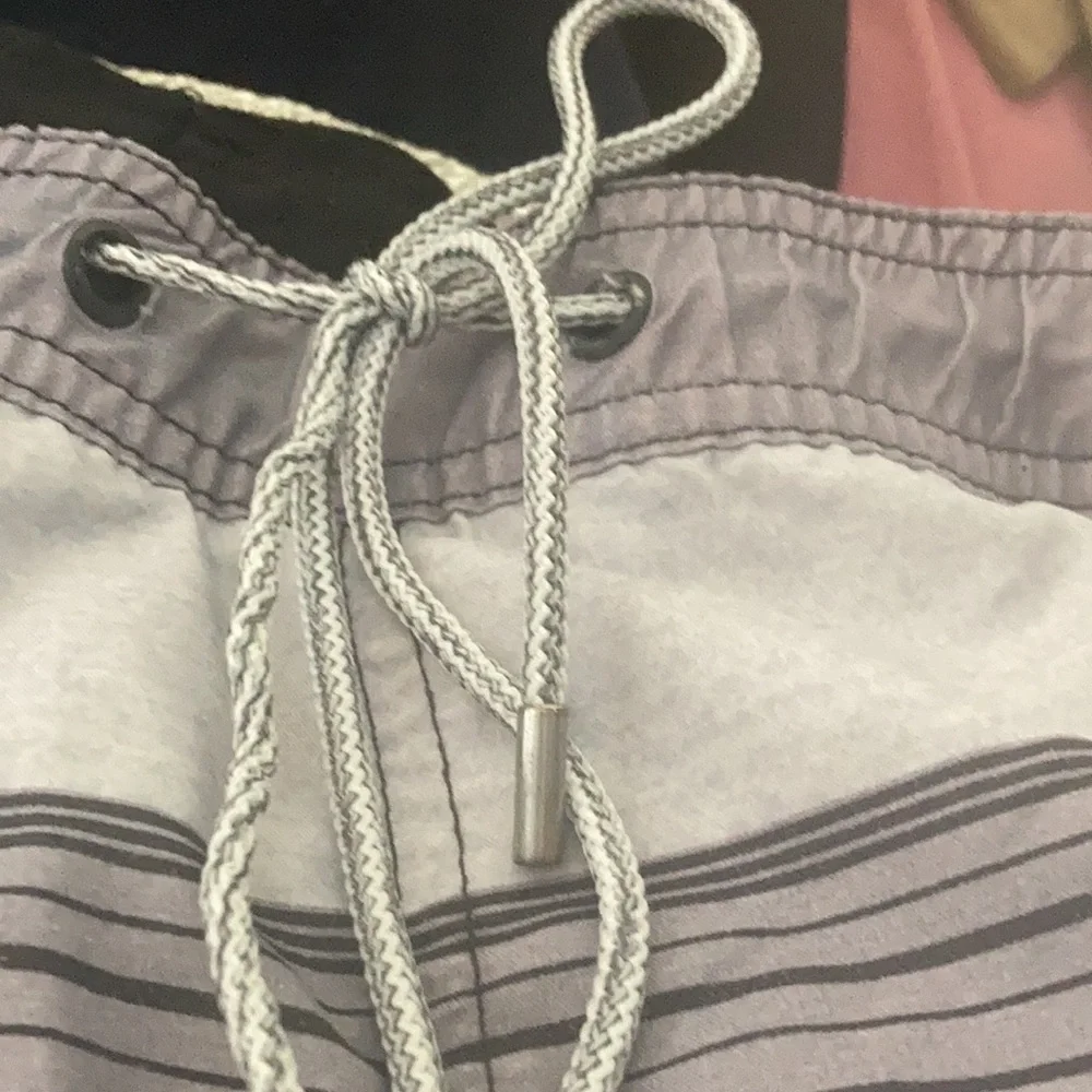 FINAL MARKDOWN Men’s Kirkland swim trunks large